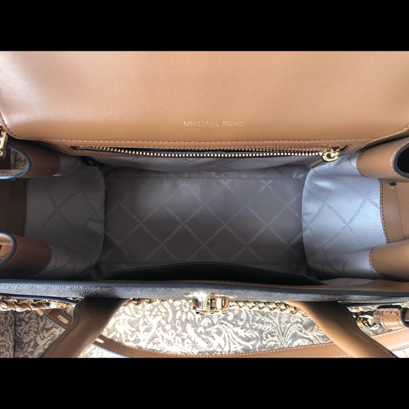 MK - Carmen Large Logo and Leather Belted Satchel - Picture 4 of 5